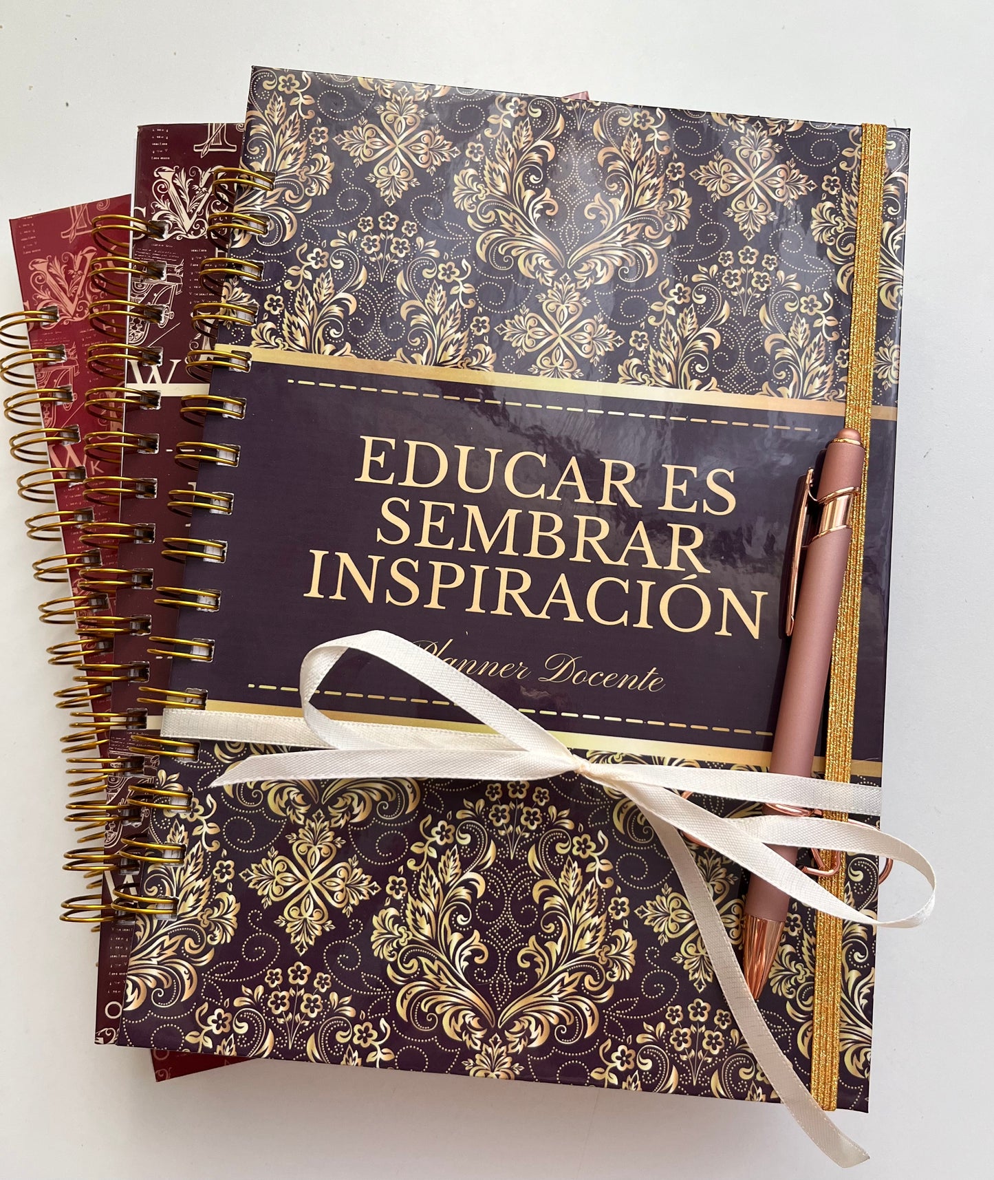 Pack Regalo profesor: Planner + Bolígrafo + sujetador lápiz