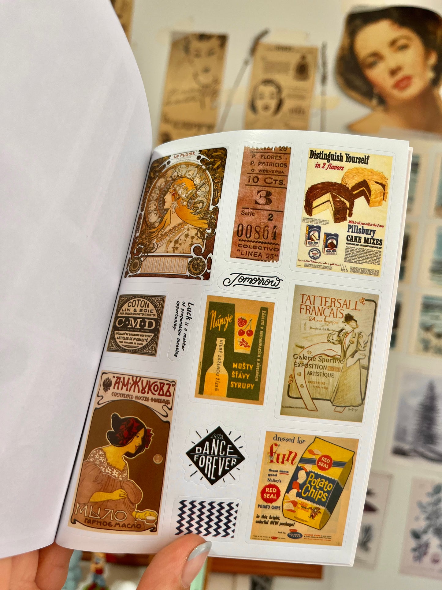Libro de Stickers Retro