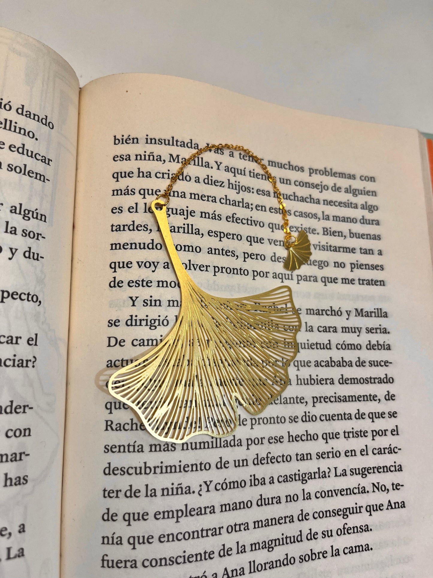 Marcador de libros metálico hoja de ginkgo