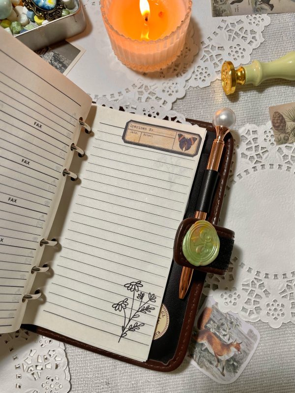 Diario / Planner 2003 vintage Intervenido con bolígrafo de perla