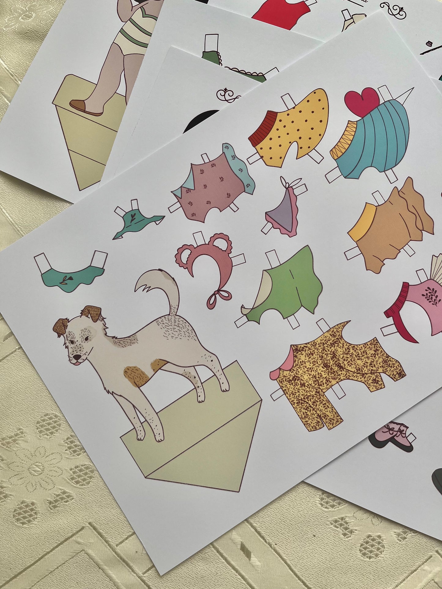 Caja Premium 7 muñequitas recortables